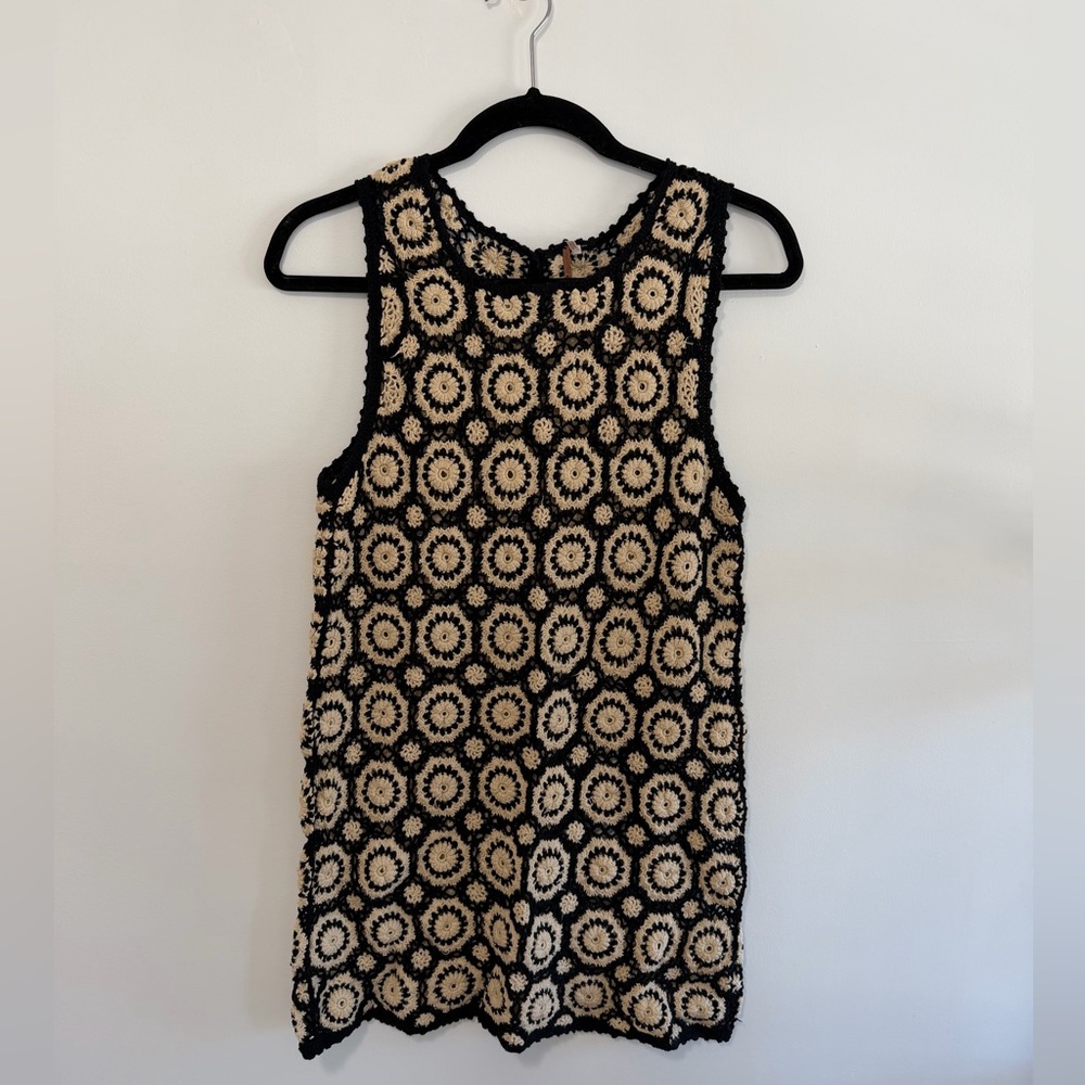 Black and Cream Sleeveless Crochet Dress